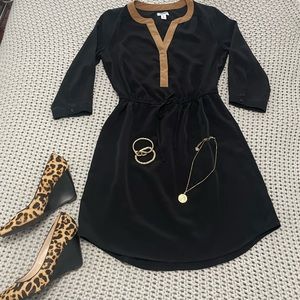 Perfect for date night! Old Navy Sz XS silky shirt dress EUC